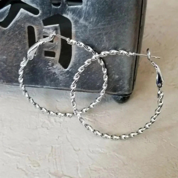 Modern Twisted Rope Silver Tone Round Hoop Earrings 40mm 1.6" Long Leverback - Picture 3 of 6